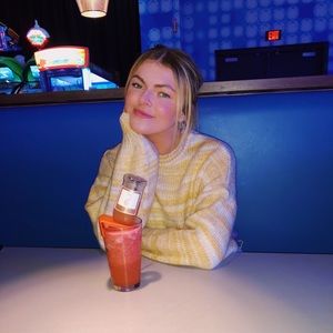 Meet your Posher, Brena